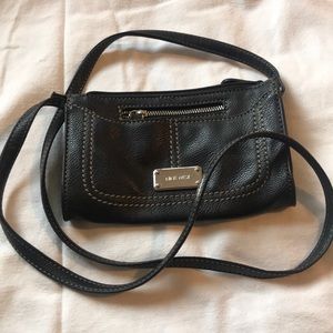 5/ $20 - Nine West black shoulder bag